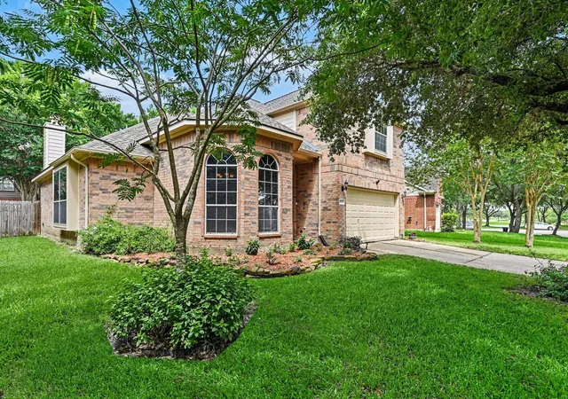 2nd image of 5711 Shady Hollow Ct, Rosharon, TX 77583 | MLS# 19110282