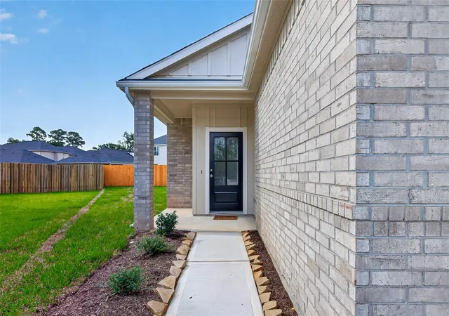 Photo 3 of Sale Pending at 24702 White Liberita Ct, Huffman, TX 77336 | MLS# 53320761 | Listing updated on 2026-09-14