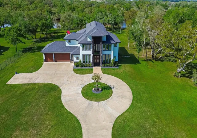 Homes for sale in Richwood, TX | 31734 Bayou Bnd, Richwood, TX 77515 | MLS# 13671568