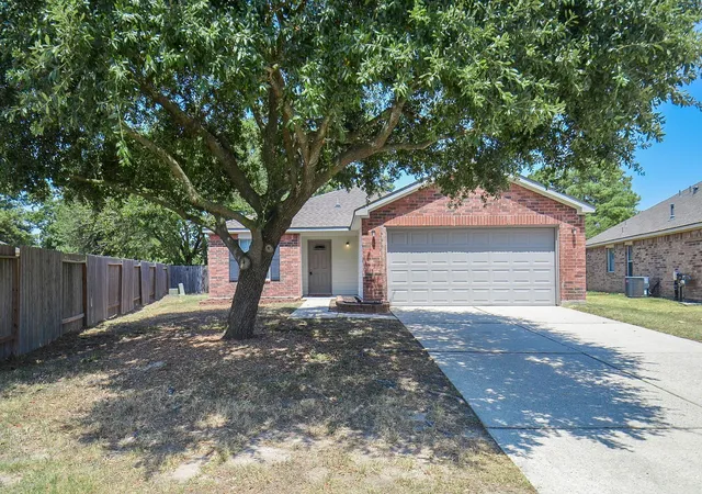 Photo 3 of Single family home for sale at 24206 Kingbriar Dr, Spring, TX 77373 | MLS# 36710035 | Listing updated on 2026-09-02