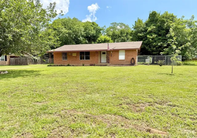 Homes for sale in Grapeland, TX | 412 Selkirk St, Grapeland, TX 75844 | MLS# 68149117