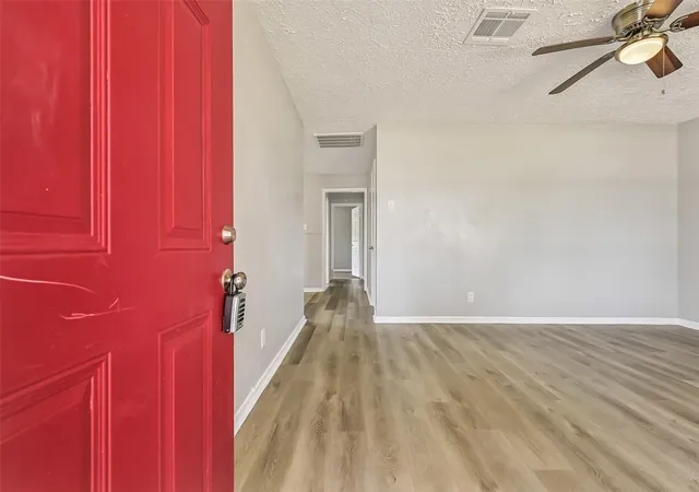 3rd image of 2803 22Nd St, Dickinson, TX 77539 | MLS# 54711723