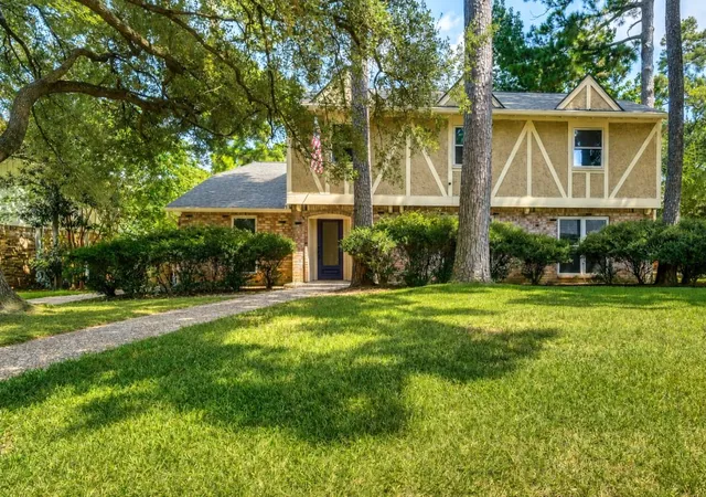 Photo 3 of Single family home for sale at 10818 Elmdale Dr, Houston, TX 77070 | MLS# 49869127 | Listing updated on 2026-09-16
