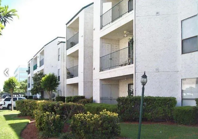 2nd image of 2816 S Bartell Dr, Houston, TX 77054 | MLS# 38062886