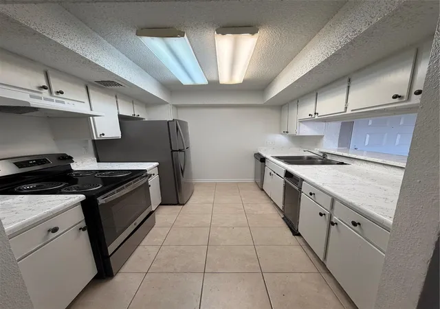 4th image of 2816 S Bartell Dr, Houston, TX 77054 | MLS# 38062886