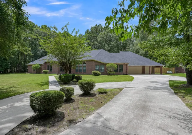 2nd image of 910 Commons Way Court, Huffman, TX 77336 | MLS# 92464184
