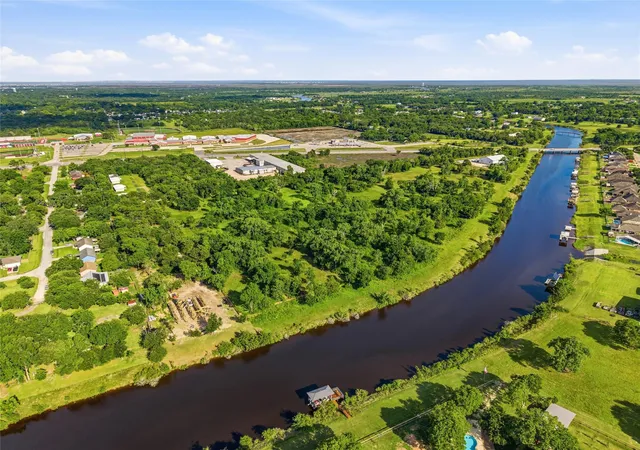 Photo 2 of Land for sale at 7326 Custer St, Hitchcock, TX 77563 | MLS# 73417402 | Listing updated on 2026-07-29