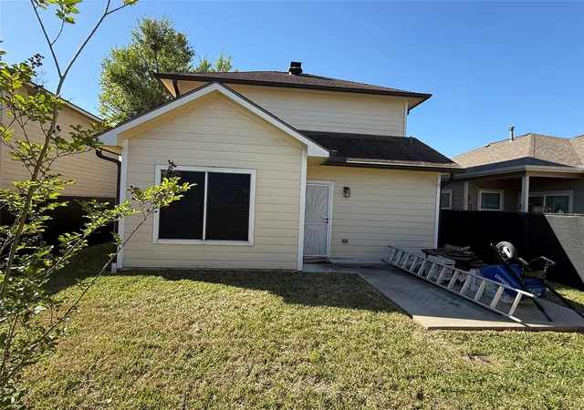 Photo 3 of Sale Pending at 7985 Saint Louis St, Houston, TX 77028 | MLS# 42661314 | Listing updated on 2026-07-30