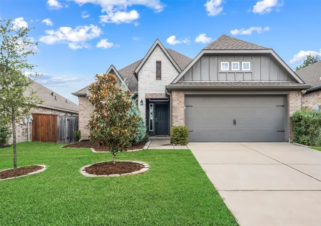 Photo 1 of Single family home for sale at 3043 Stonebriar Ct, Conroe, TX 77301 | MLS# 31779099 | Listing updated on 2026-08-20
