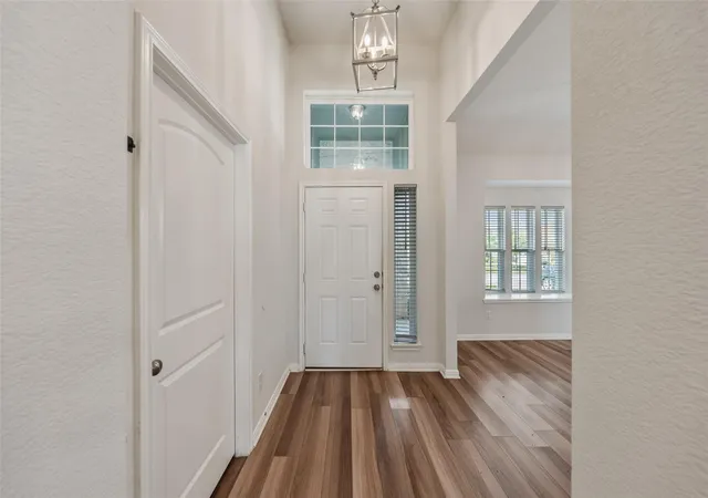 Photo 4 of Single family home for sale at 3043 Stonebriar Ct, Conroe, TX 77301 | MLS# 31779099 | Listing updated on 2026-08-20