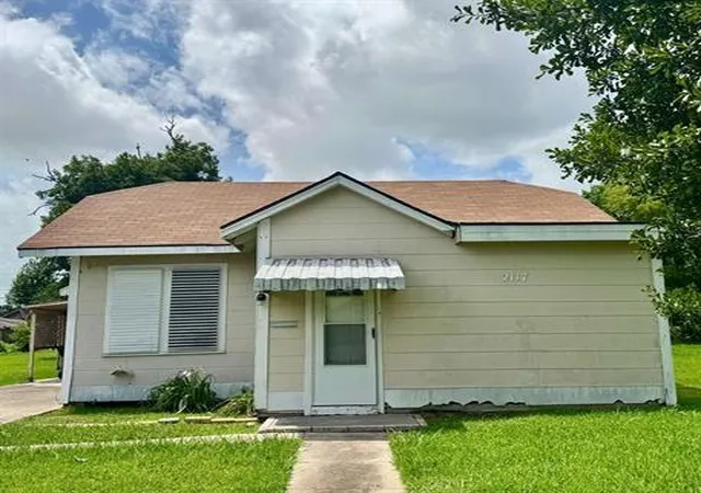 Homes for sale in Port Arthur, TX | 2117 15th St, Port Arthur, TX 77640 | MLS# 21205235