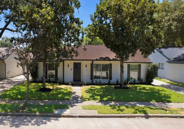 1st image of 6211 Dumfries Dr, Houston, TX 77096 | MLS# 94421411