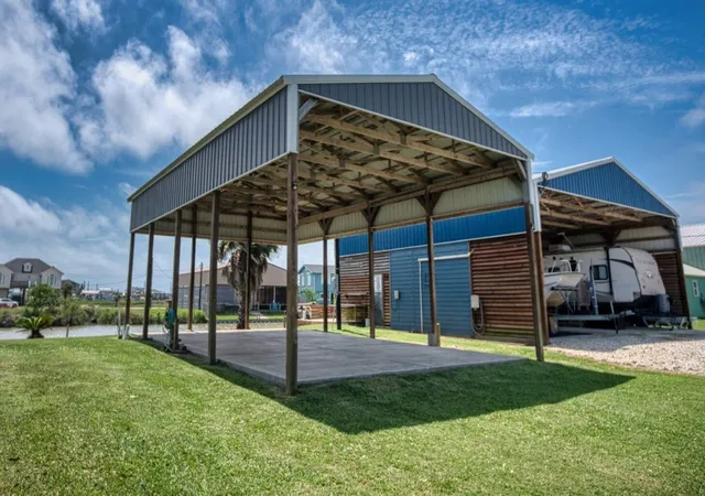 1st image of 511 County Road 202, Bay City, TX 77414 | MLS# 86481305
