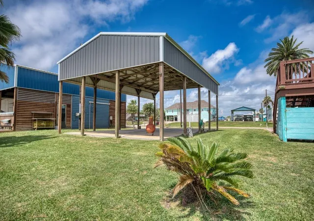 2nd image of 511 County Road 202, Bay City, TX 77414 | MLS# 86481305