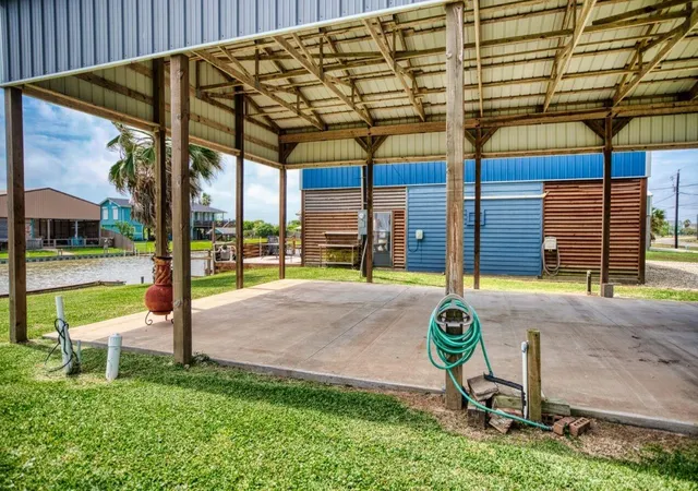 Photo 3 of Land for sale at 511 County Rd 202, Bay City, TX 77414 | MLS# 86481305 | Listing updated on 2026-09-28
