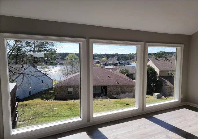 4th image of 658 Cherry Hills, Huntsville, TX 77340 | MLS# 83731828