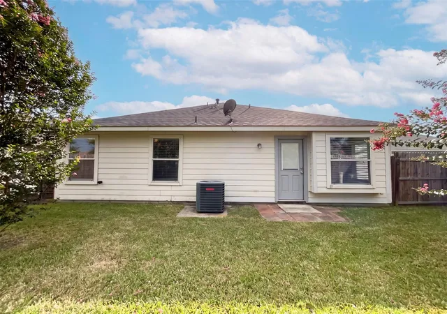5th image of 21714 Falcongate Ct, Humble, TX 77338 | MLS# 66418842
