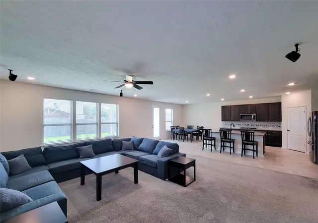 Photo 4 of Single family home for sale at 3802 Belmore Ln, Pearland, TX 77584 | MLS# 15520352 | Listing updated on 2026-08-14