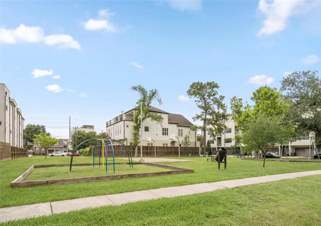 35th image of 1611 Summer St #B, Houston, TX 77007 | MLS# 14966494