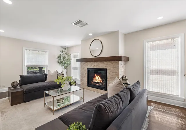 5th image of 2123 University Blvd, Houston, TX 77030 | MLS# 55460594