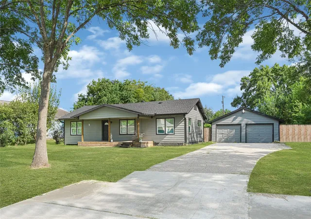 Photo 1 of Single family home for sale at 2324 13th Ave N, Texas City, TX 77590 | MLS# 31694751 | Listing updated on 2026-08-28