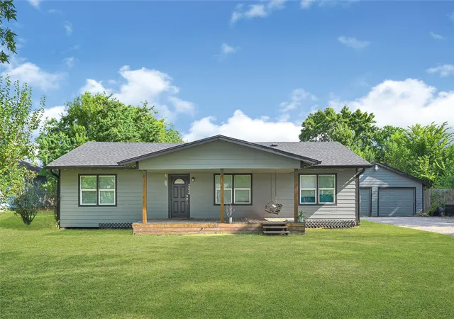 Photo 3 of Single family home for sale at 2324 13th Ave N, Texas City, TX 77590 | MLS# 31694751 | Listing updated on 2026-08-28