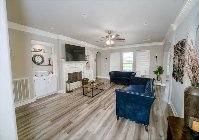 3rd image of 2006 Pebble Ln, Friendswood, TX 77546 | MLS# 50304622