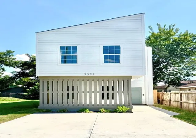 1st image of 7322 Laredo St, Houston, TX 77020 | MLS# 71011861