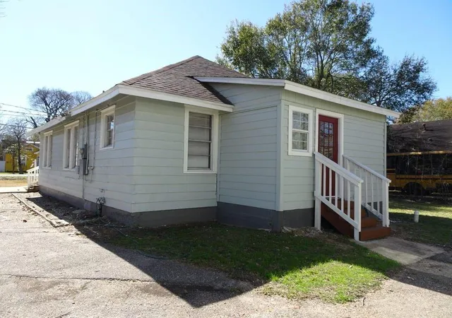 2nd image of 8149 Easton St, Houston, TX 77017 | MLS# 68563269