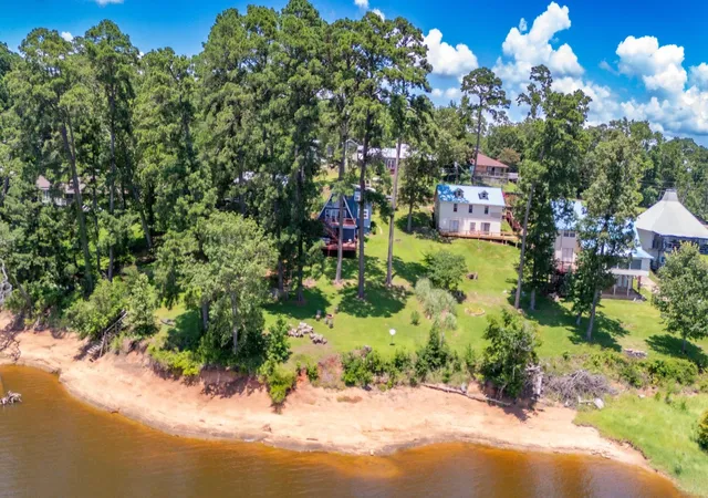 3rd image of 169 N County Road 4945, Etoile, TX 75944 | MLS# 10692653