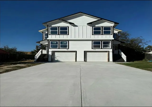 Homes for sale in Houston, TX | 5519 Osprey Dr Dr #A/B, Houston, TX 77048 | MLS# 63892053