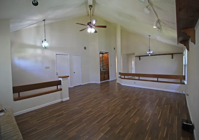 5th image of 11306 Bayou Pl Ln, Houston, TX 77099 | MLS# 11089200