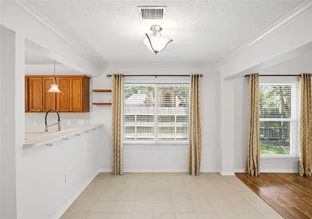 3rd image of 16003 Salton Point Dr, Friendswood, TX 77546 | MLS# 18778376