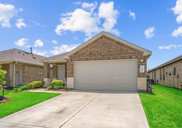 Photo 2 of Single family home for sale at 24219 Oriole Summit Dr, Spring, TX 77373 | MLS# 21798881 | Listing updated on 2026-08-29