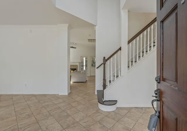5th image of 810 Flanners Ct, Spring, TX 77373 | MLS# 77772935