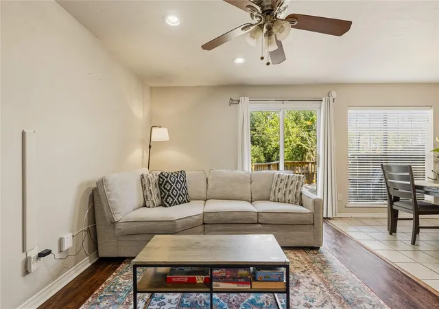 Homes for sale in Huntsville, TX | 1401 Avenue O #Apt G, Huntsville, TX 77340 | MLS# 73069147