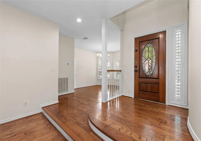 5th image of 3 Dunlin Meadow Ct, The Woodlands, TX 77381 | MLS# 44700106
