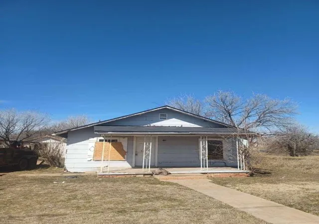 Homes for sale in Electra, TX | 503 N Electra St, Electra, TX 76360 | MLS# 35910506