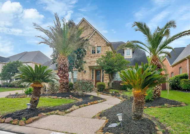 3rd image of 2322 Vinemead Ct, Katy, TX 77450 | MLS# 85939399