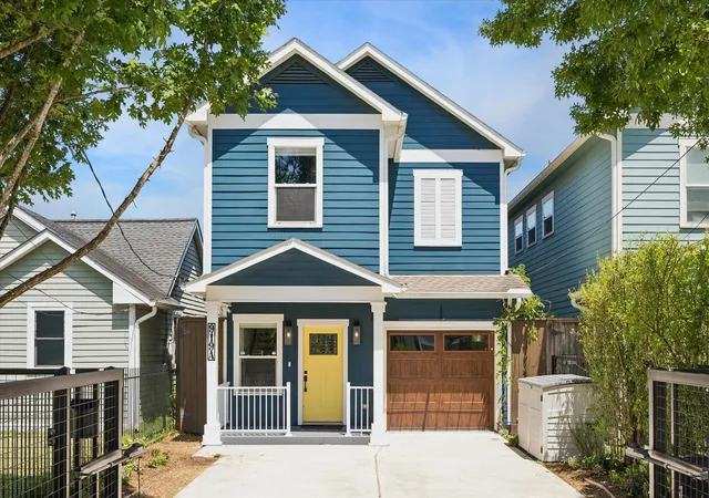 Photo 1 of Sale Pending at 919 Walling St #A, Houston, TX 77009 | MLS# 31096350 | Listing updated on 2026-09-15