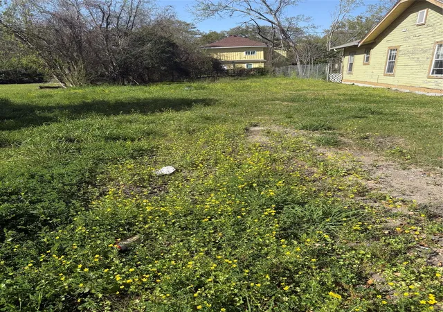 Photo 2 of Land for sale at 2086 Liberty St, Beaumont, TX 77701 | MLS# 20712835 | Listing updated on 2026-06-30