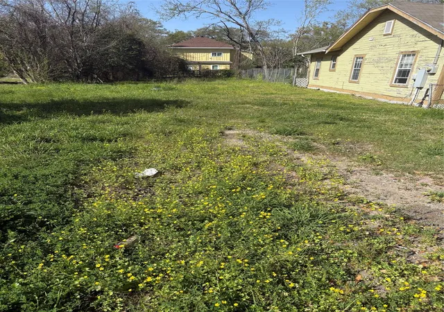 Photo 3 of Land for sale at 2086 Liberty St, Beaumont, TX 77701 | MLS# 20712835 | Listing updated on 2026-06-30