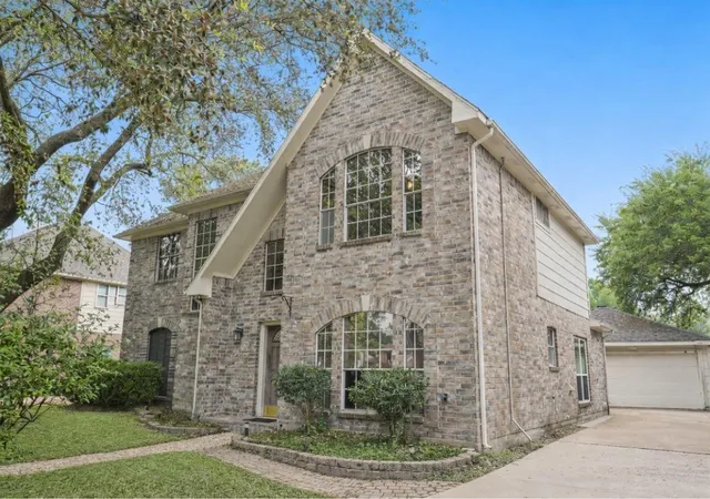 2nd image of 16322 Battlecreek Dr, Houston, TX 77095 | MLS# 55494119
