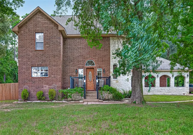 2nd image of 11232 Kentucky Oaks Dr, Conroe, TX 77304 | MLS# 7046772