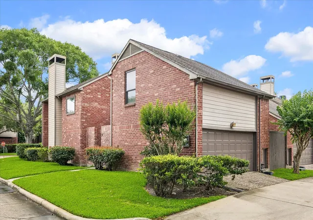2nd image of 7447 Cambridge St, Houston, TX 77054