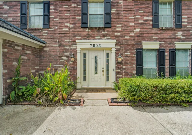 Photo 2 of Sale Pending at 7503 Valley Laurel Ct, Houston, TX 77095 | MLS# 19477122 | Listing updated on 2026-09-19
