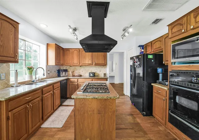 Photo 3 of Sale Pending at 7503 Valley Laurel Ct, Houston, TX 77095 | MLS# 19477122 | Listing updated on 2026-09-19