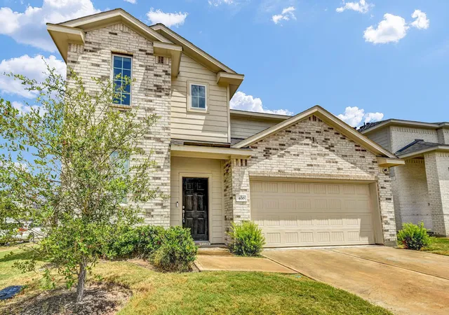 1st image of 400 Flycatcher Ct, Clute, TX 77531 | MLS# 3730356