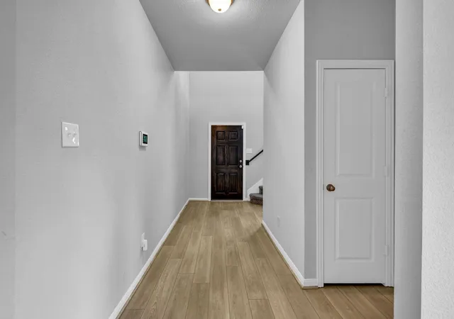 2nd image of 400 Flycatcher Ct, Clute, TX 77531 | MLS# 3730356