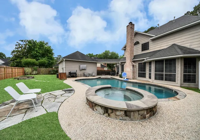 Photo 3 of Single family home for sale at 1818 Mountain Aspen Ln, Kingwood, TX 77345 | MLS# 4482617 | Listing updated on 2026-07-20